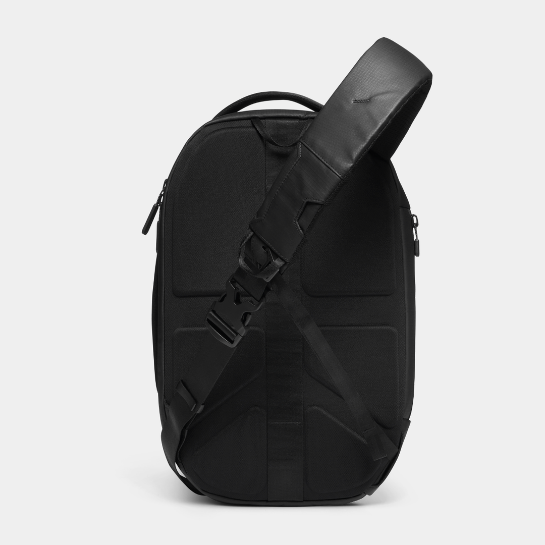 Gomatic Navigator RS Pack 10L Black Back  View#color_black