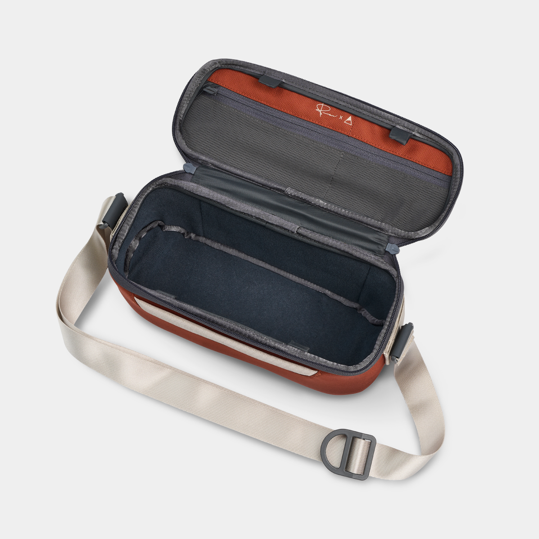 Empty With No Dividers Rust Luma Camera Sling 9L View #color_rust